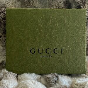 Gucci Textured Green Beauty Box 9 x 8 x 3
